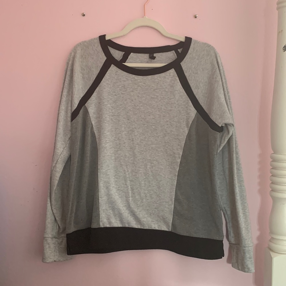 Gaiam Greg and black sweater